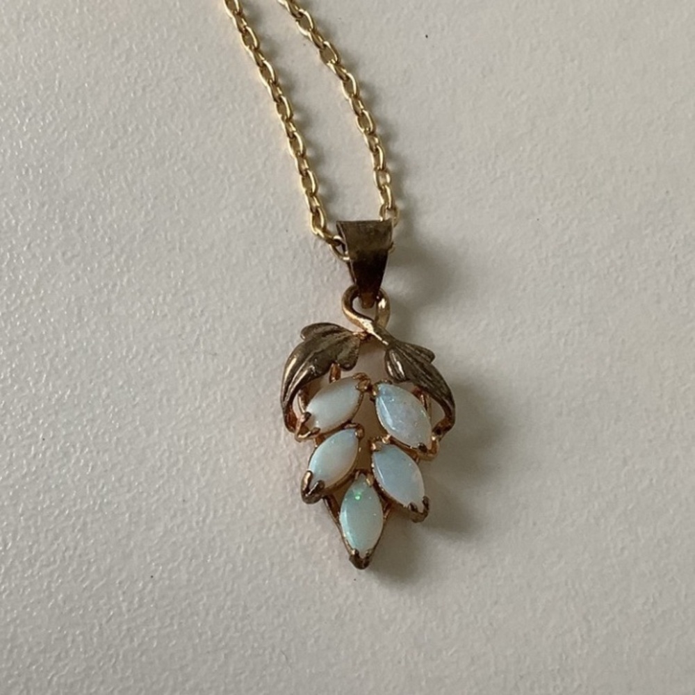 NEW SS Opal grapes necklace Vintage